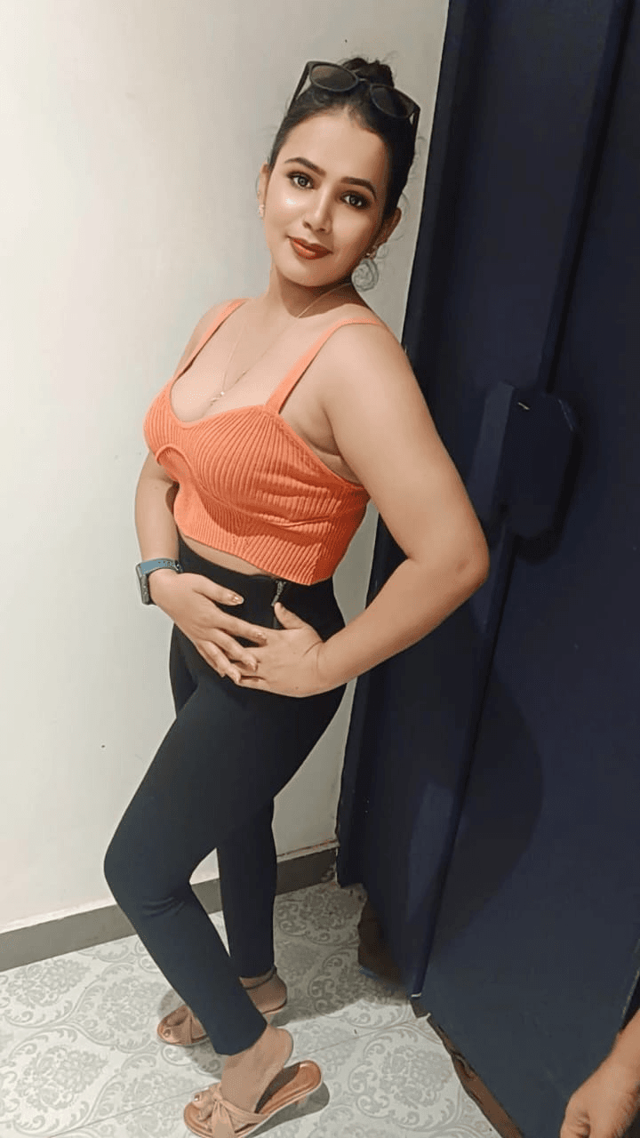 Naina Kapoor — Pune call girl